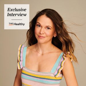 Sutton Foster portrait with the healthy exclusive interview logo in the upper left corner